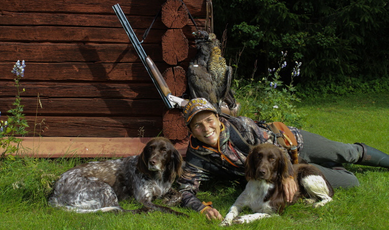 3 Mädels zufrieden nach der Jagd 3 Mädels zufrieden nach der Jagd